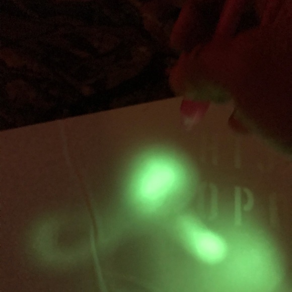 Fluorescent magic drawing board - Picture 8 of 12
